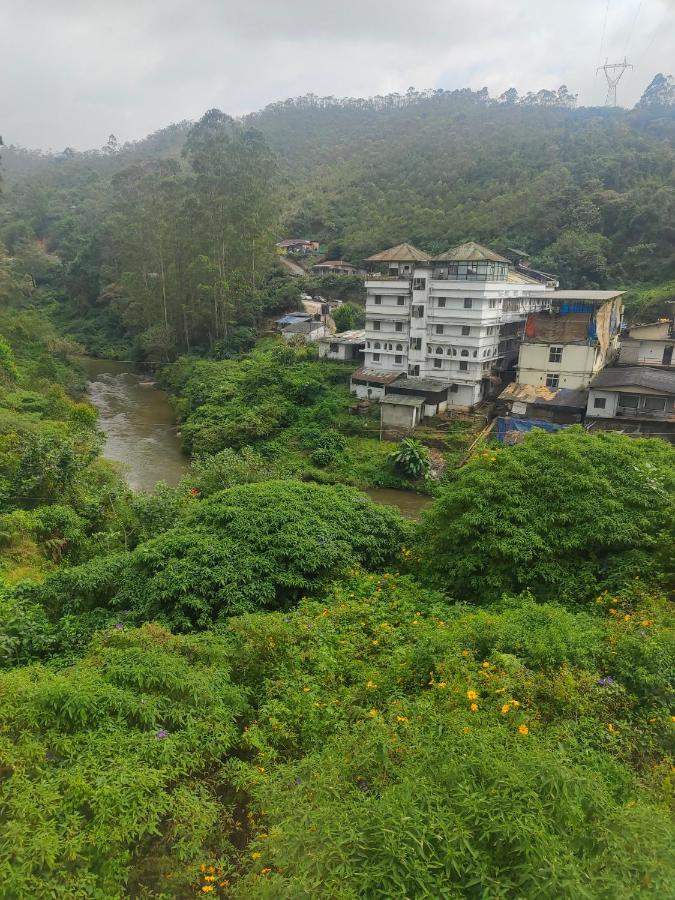 Hotel Emerald Inn Munnar Εξωτερικό φωτογραφία