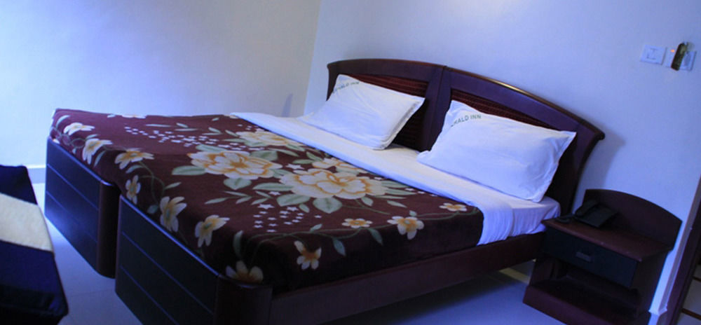 Hotel Emerald Inn Munnar Εξωτερικό φωτογραφία