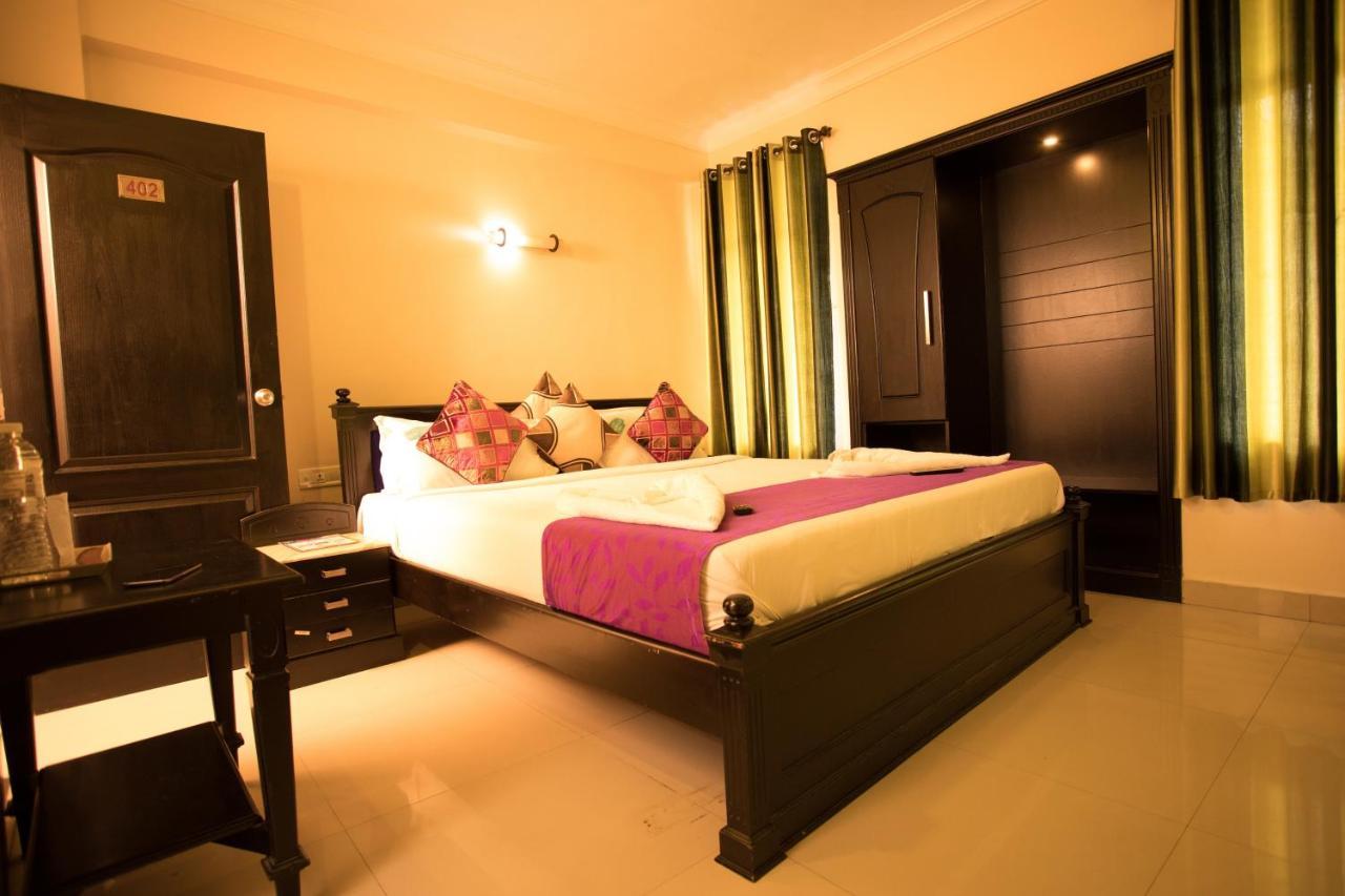 Hotel Emerald Inn Munnar Εξωτερικό φωτογραφία