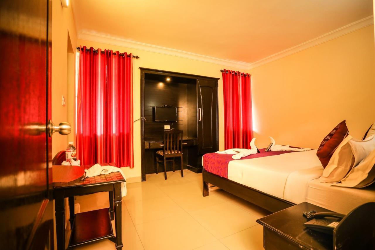 Hotel Emerald Inn Munnar Εξωτερικό φωτογραφία
