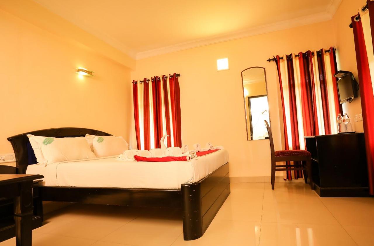 Hotel Emerald Inn Munnar Εξωτερικό φωτογραφία